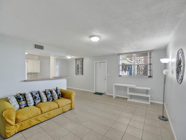 1811 Jefferson Street 404, Hollywood, FL 33020