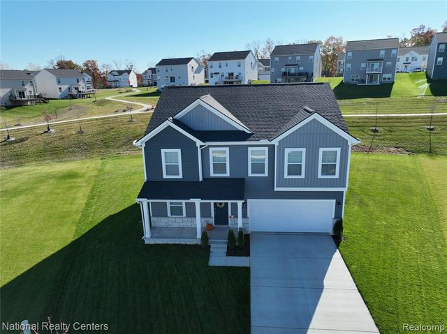 333 Saddleback Court, White Lake, MI 48386