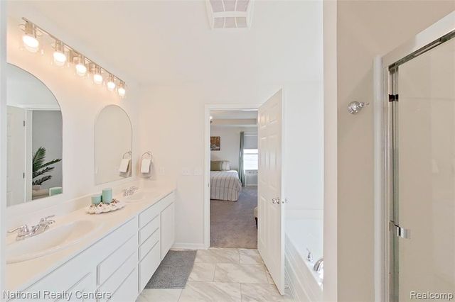 333 Saddleback Court, White Lake, MI 48386