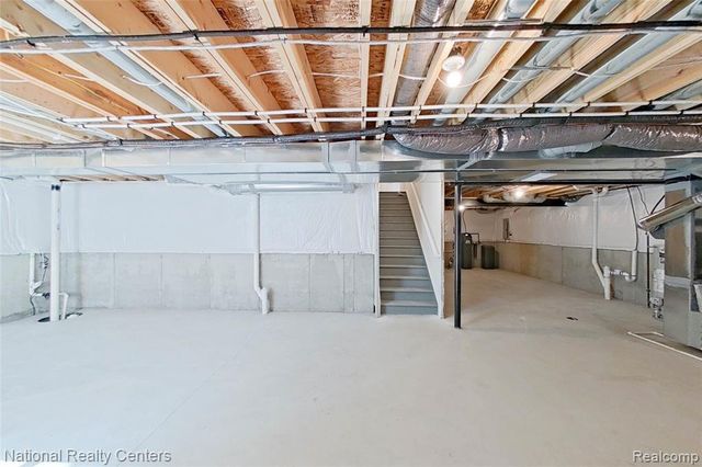 333 Saddleback Court, White Lake, MI 48386