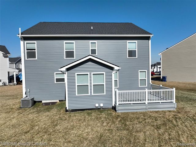 333 Saddleback Court, White Lake, MI 48386