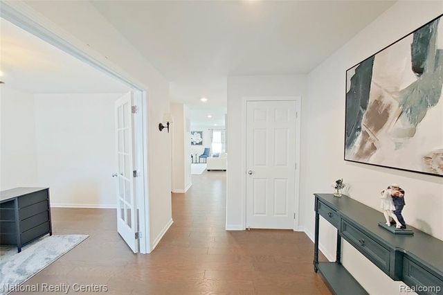 333 Saddleback Court, White Lake, MI 48386