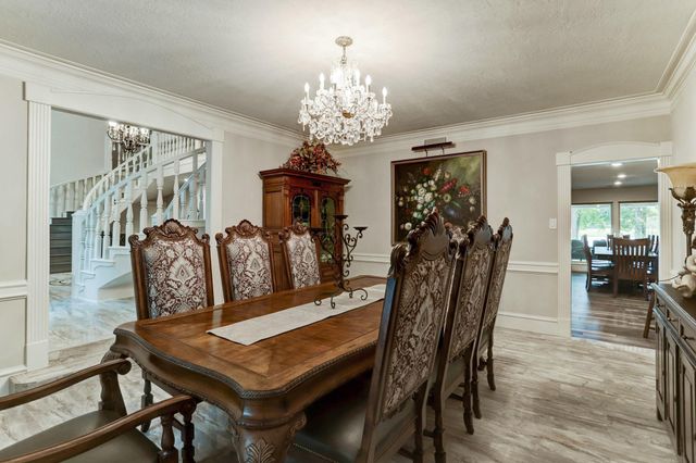 14 Shorelake Drive, Kingwood, TX 77339
