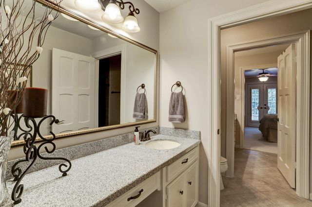 14 Shorelake Drive, Kingwood, TX 77339