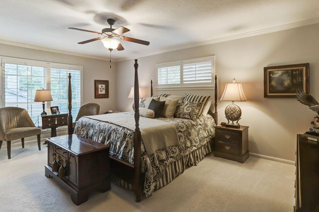14 Shorelake Drive, Kingwood, TX 77339