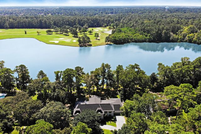 14 Shorelake Drive, Kingwood, TX 77339