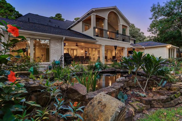 14 Shorelake Drive, Kingwood, TX 77339