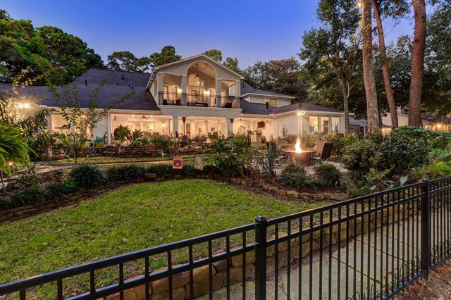14 Shorelake Drive, Kingwood, TX 77339