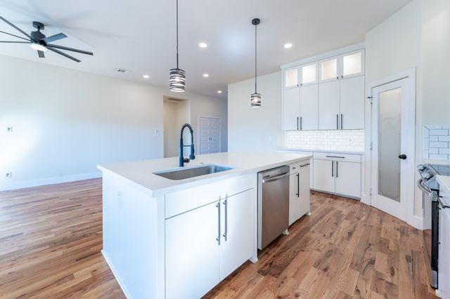 315 Delatorre Street, Trenton, TX 75490