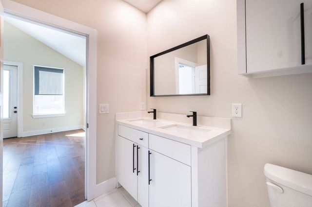 315 Delatorre Street, Trenton, TX 75490