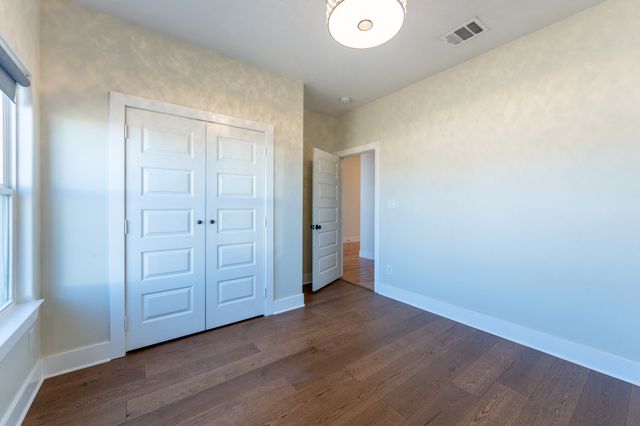 315 Delatorre Street, Trenton, TX 75490