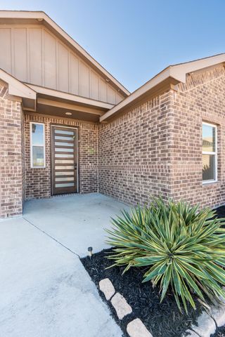 315 Delatorre Street, Trenton, TX 75490