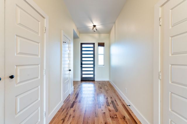 315 Delatorre Street, Trenton, TX 75490