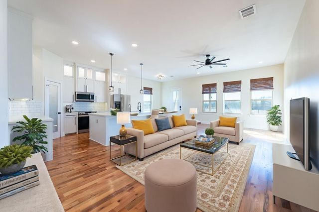 315 Delatorre Street, Trenton, TX 75490