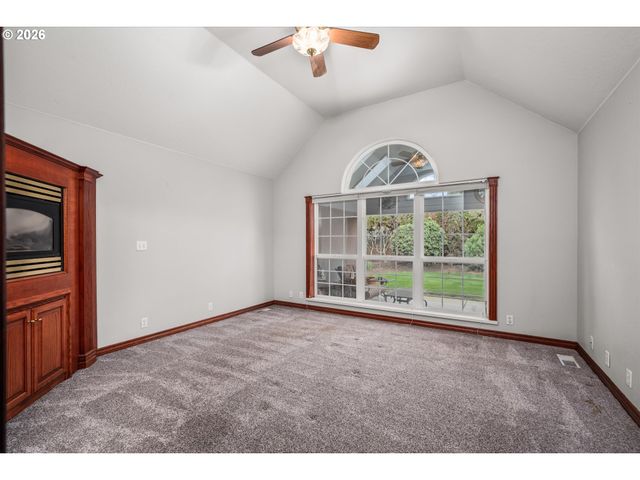 1424 WIMBLEDON Pl, Springfield, OR 97477