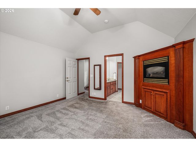 1424 WIMBLEDON Pl, Springfield, OR 97477