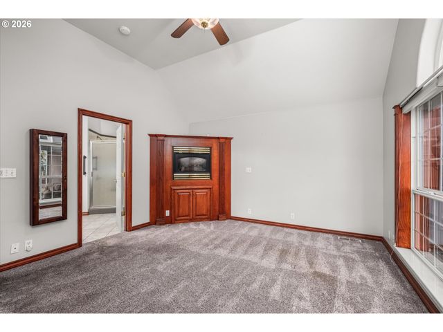 1424 WIMBLEDON Pl, Springfield, OR 97477