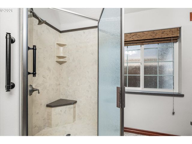 1424 WIMBLEDON Pl, Springfield, OR 97477