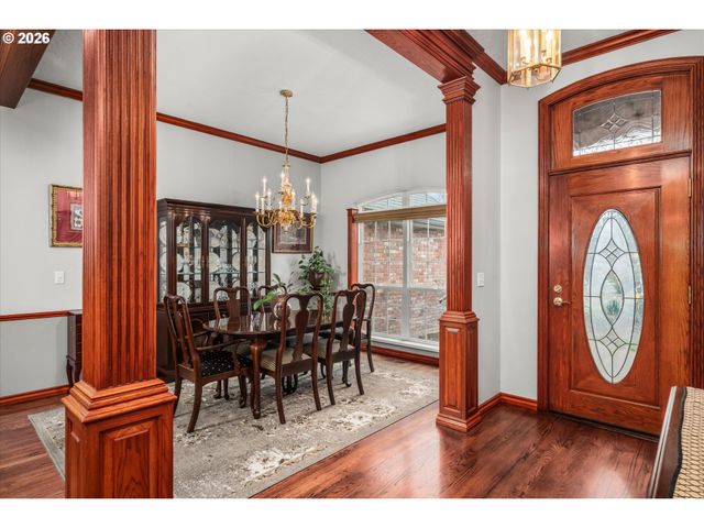 1424 WIMBLEDON Pl, Springfield, OR 97477