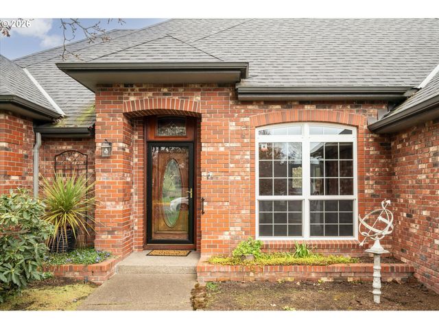 1424 WIMBLEDON Pl, Springfield, OR 97477