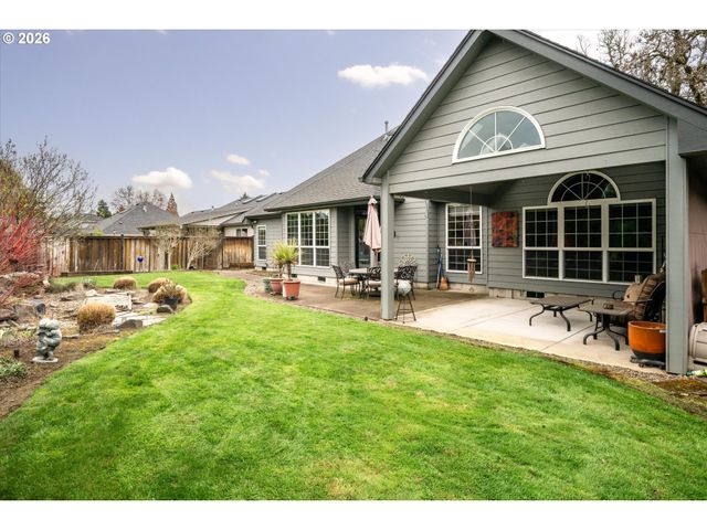 1424 WIMBLEDON Pl, Springfield, OR 97477