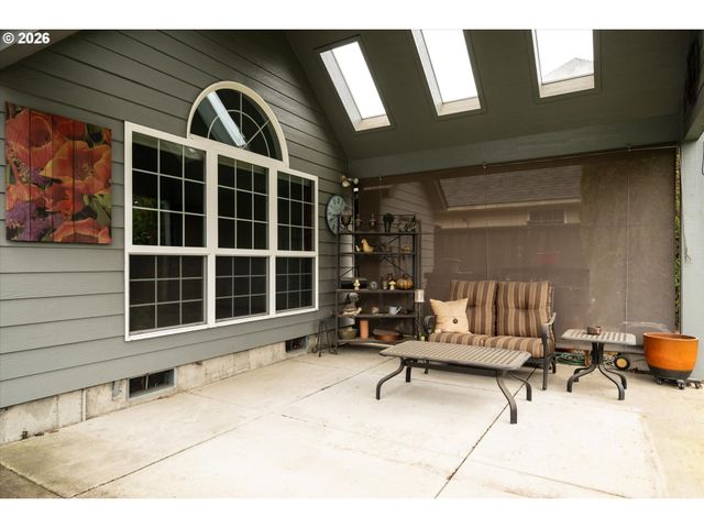 1424 WIMBLEDON Pl, Springfield, OR 97477