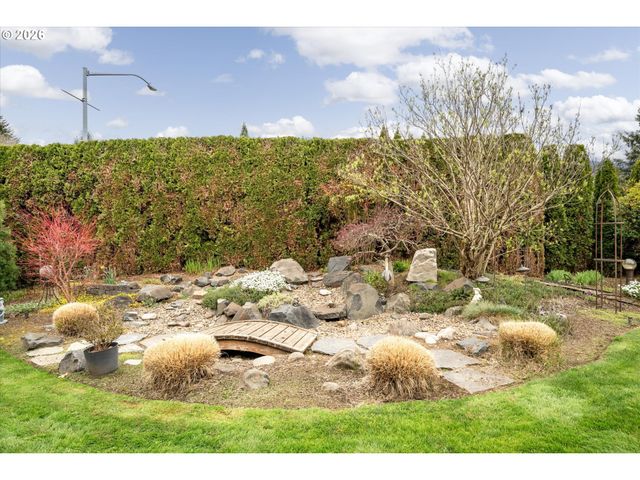 1424 WIMBLEDON Pl, Springfield, OR 97477