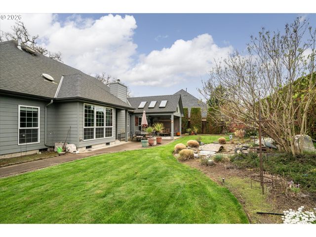 1424 WIMBLEDON Pl, Springfield, OR 97477