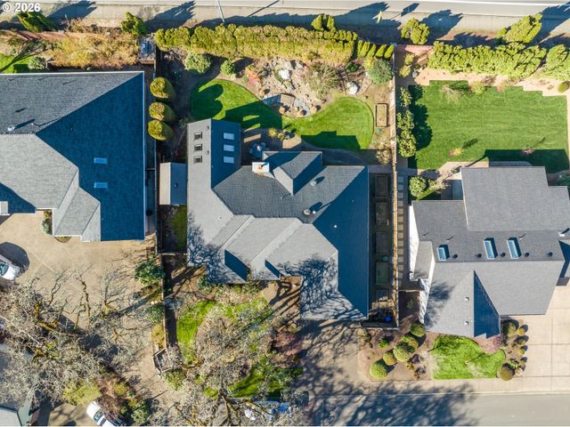 1424 WIMBLEDON Pl, Springfield, OR 97477