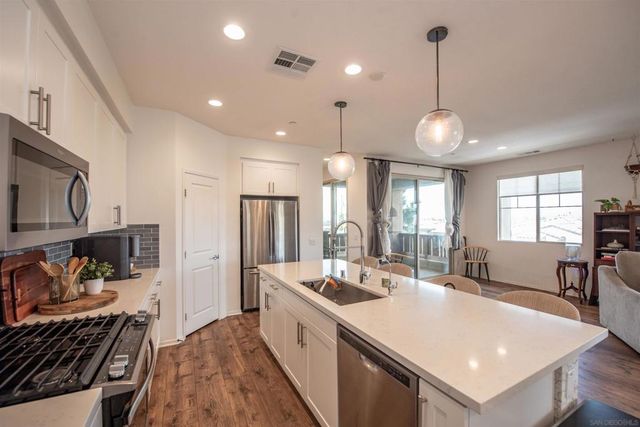1164 Via Lucero, Oceanside, CA 92056
