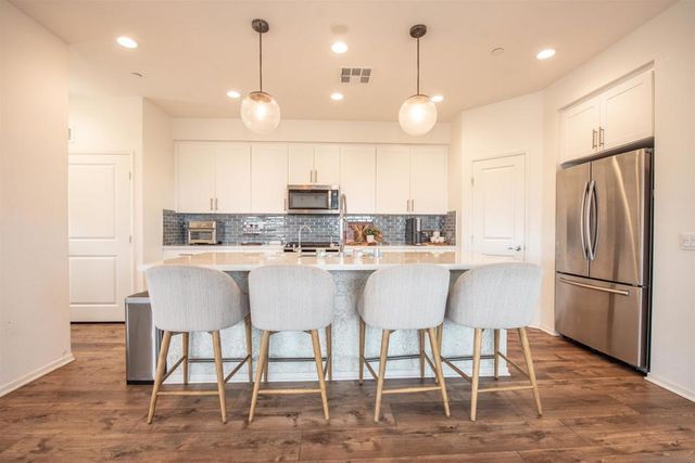 1164 Via Lucero, Oceanside, CA 92056