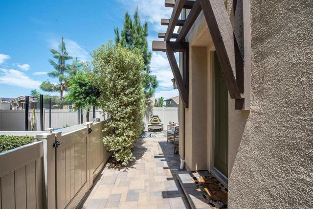 1164 Via Lucero, Oceanside, CA 92056