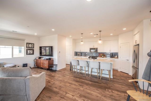 1164 Via Lucero, Oceanside, CA 92056