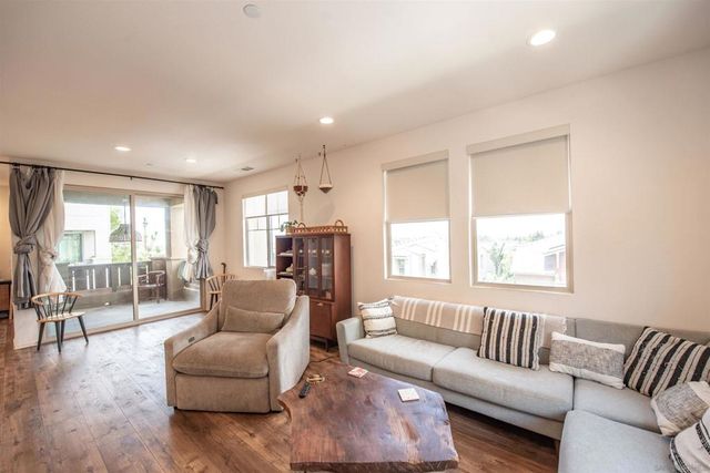 1164 Via Lucero, Oceanside, CA 92056