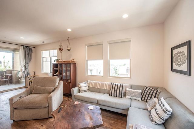 1164 Via Lucero, Oceanside, CA 92056