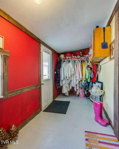 105 Samps Hollow Road, Elizabethton, TN 37643