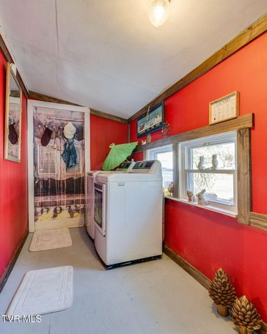 105 Samps Hollow Road, Elizabethton, TN 37643