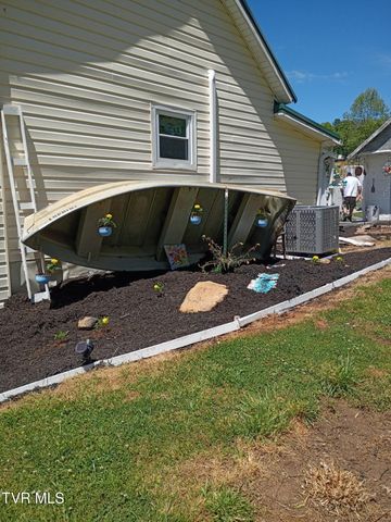 105 Samps Hollow Road, Elizabethton, TN 37643