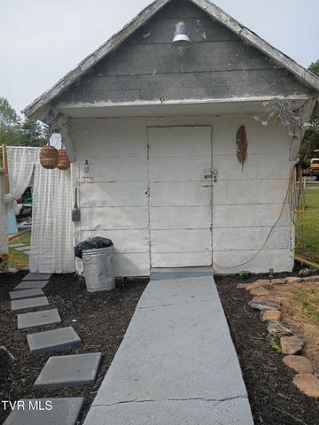 105 Samps Hollow Road, Elizabethton, TN 37643