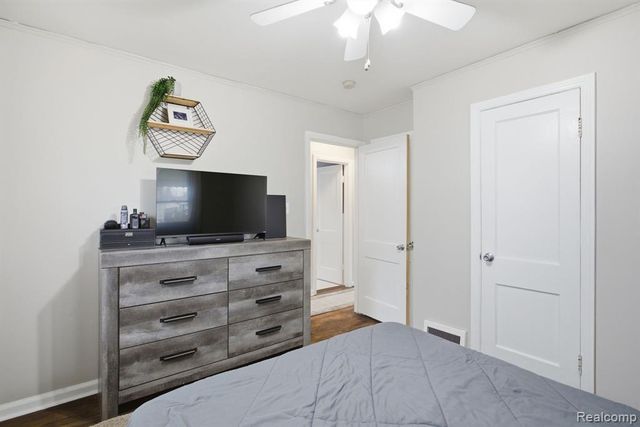 13683 Callender Street, Southgate, MI 48195