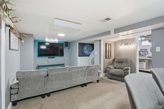 13683 Callender Street, Southgate, MI 48195