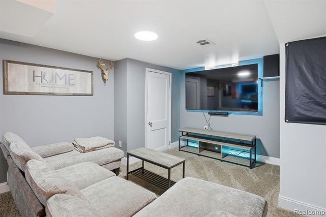 13683 Callender Street, Southgate, MI 48195