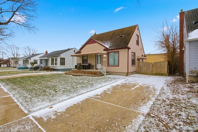 13683 Callender Street, Southgate, MI 48195