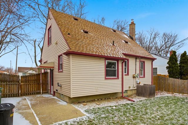 13683 Callender Street, Southgate, MI 48195