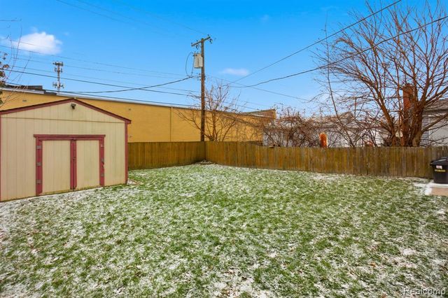 13683 Callender Street, Southgate, MI 48195