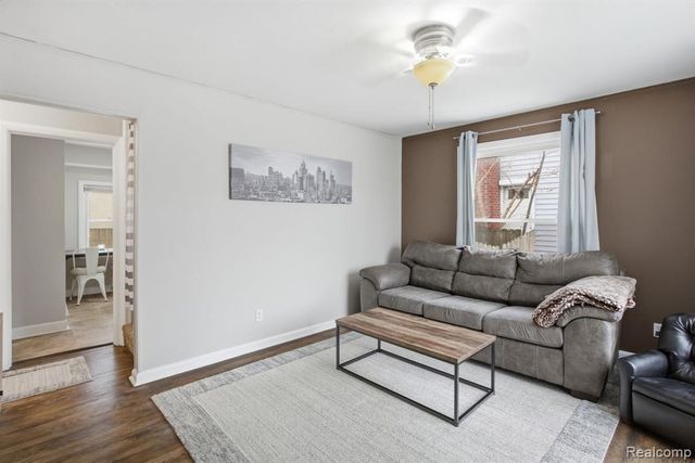 13683 Callender Street, Southgate, MI 48195