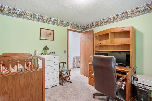 7230 38th Street N, Oakdale, MN 55128