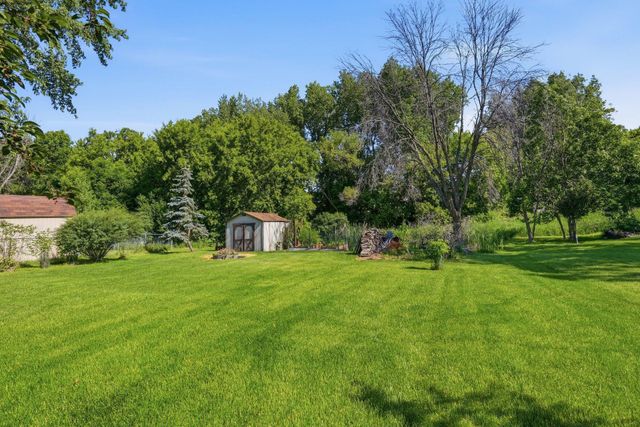 7230 38th Street N, Oakdale, MN 55128