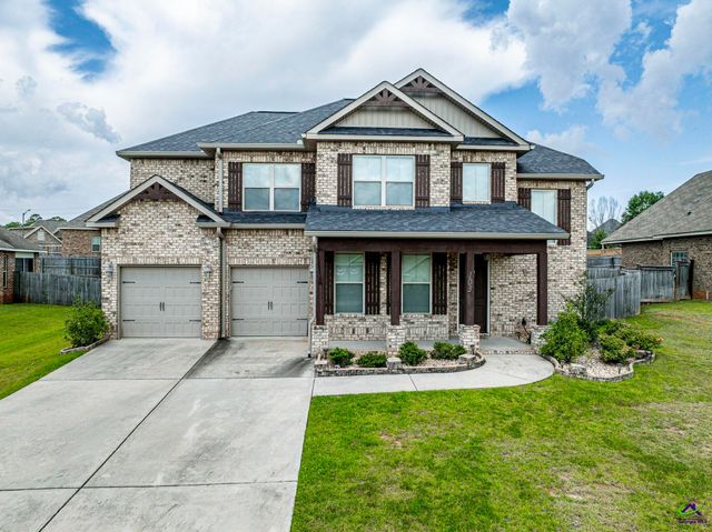 103 Charlotte Drive, Bonaire, GA 31005