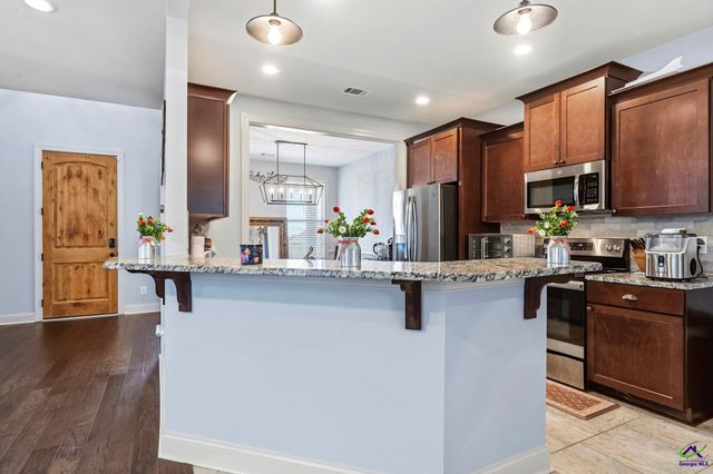 103 Charlotte Drive, Bonaire, GA 31005
